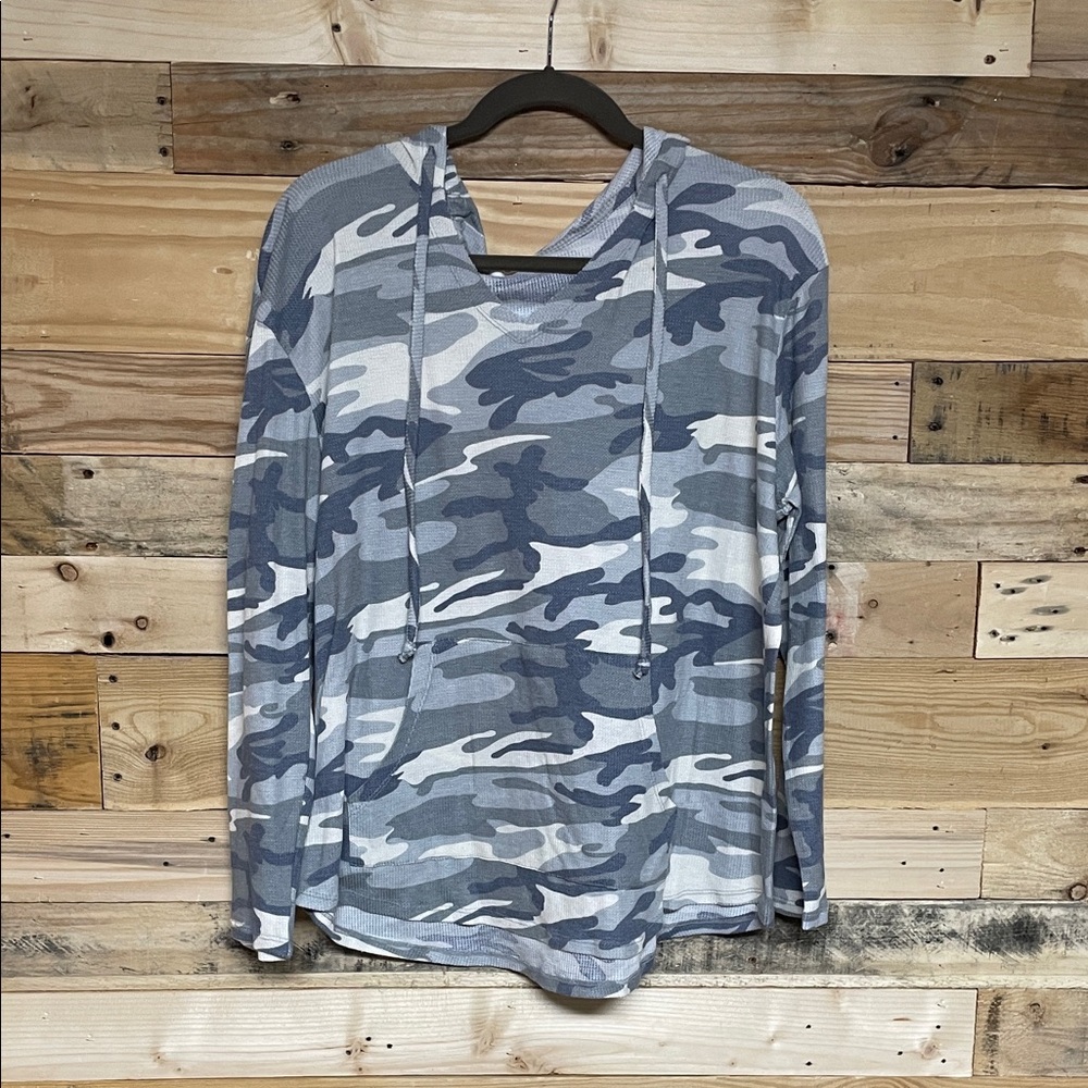 Cherish size X-Large Gray and White Camo Super Soft Waffle Knit Hoodie Top
